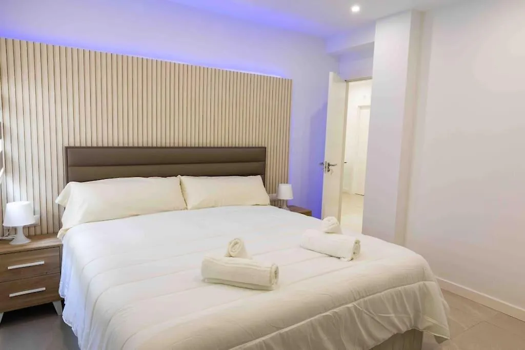 Modern 3-Bed Apartment In Heart Of Τορρεμολίνος 0*,  Ισπανία