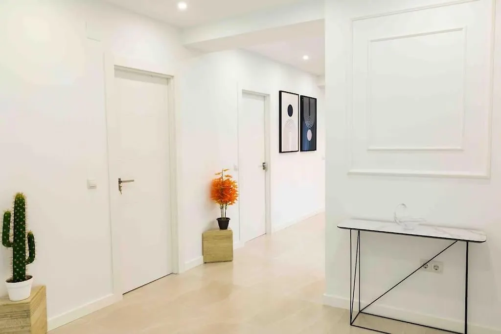 Modern 3-Bed Apartment In Heart Of Torremolinos